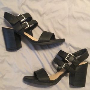 Black heel sandals